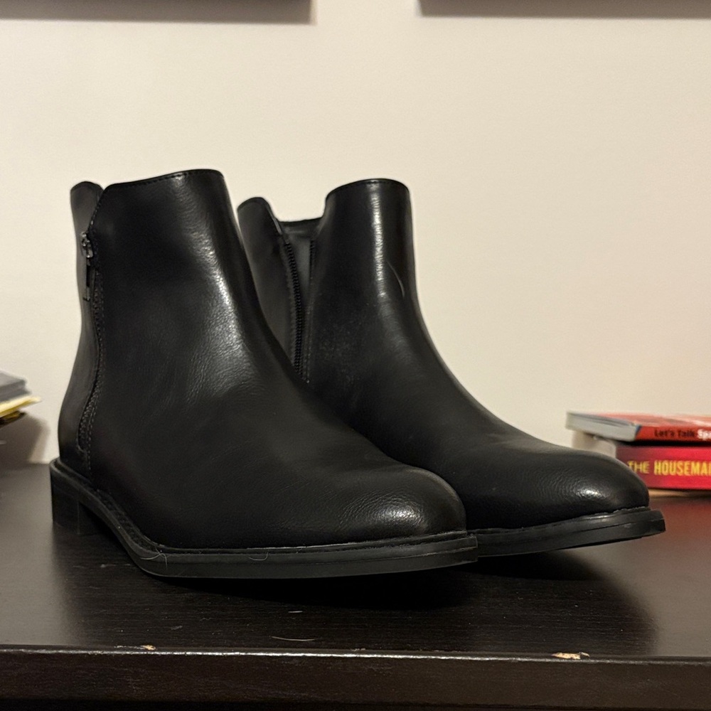 Universal Thread Women's Black Ankle Boots